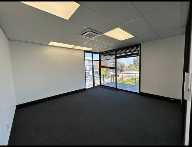298M² OFFICE TO LET IN SANDTON CENTRAL